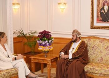 نيابةً عن جلالة السلطان المعظم.. السيد أسعد يستقبل السفيرة الإيطالية