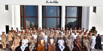 جلالةُ القائد الأعلى يُنعم بميداليتي الخدمة الممتازة والثناء السُّلطاني على عدد من منتسبي قُوات السُّلطان المسلحة