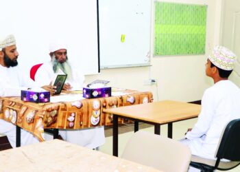 450 مشاركا من طلبة الداخلية يتنافسون لمسابقة حفظ القرآن الكريم