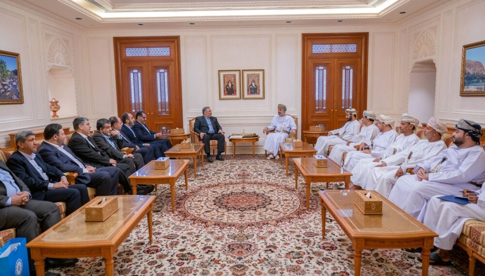 بحث تعزيز التعاون البرلماني مع إيران