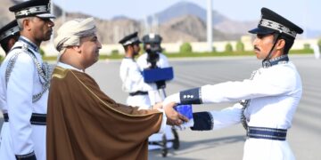 تخريج دفعة جديدة من الشرطة المستجدين بأكاديمية نزوى