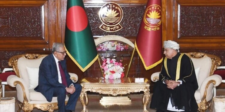 سفير سلطنة عمان في بنجلاديش يقدم أوراق اعتماده 1 سفير سلطنة عمان في بنجلاديش يقدم أوراق اعتماده