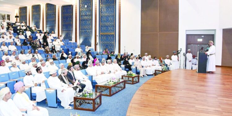 «منتدى إدارة التغيير» يبحث الانتقال بالمؤسسات إلى حالة تنظيمية فاعلة 1 «منتدى إدارة التغيير» يبحث الانتقال بالمؤسسات إلى حالة تنظيمية فاعلة