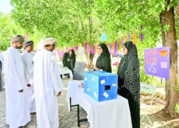 مهارات ومشاريع طلابية في اليوم المفتوح لـ”تطبيقية نزوى”