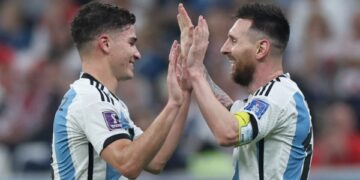 Sublime Messi and Alvarez put Argentina in final