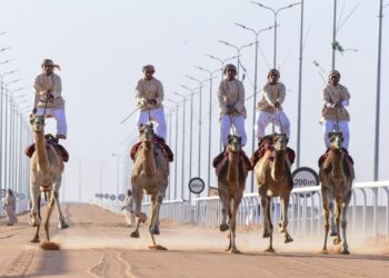 الهجانة السلطانية تشارك في مهرجان الملك عبد العزيز للإبل