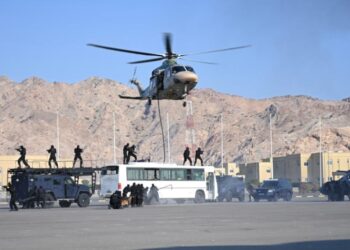 دورة “المهام الخاصة” تستعرض المهارات الميدانية