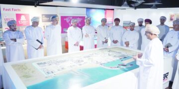 مناقشة مشاريع خدمات الاتصالات بشمال الباطنة