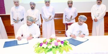 “التراث والسياحة” تطلق منتج الصاروج العماني