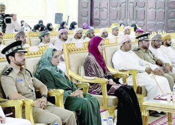 تكريم المجيدين في الأنشطة التربوية بالبريمي