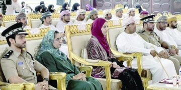 تكريم المجيدين في الأنشطة التربوية بالبريمي