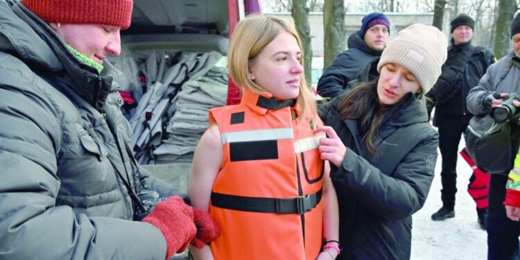 المعارك تحاصر”باخموت” وأوكرانيا تؤكد تدمير مسيّرات استهدفت كييف