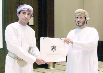 ندوة تناقش قيم الأجيال بالدقم