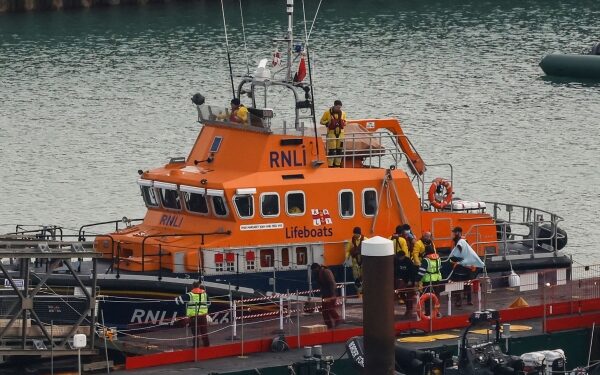 4 dead after migrant boat capsizes off English coast 1 4 dead after migrant boat capsizes off English coast