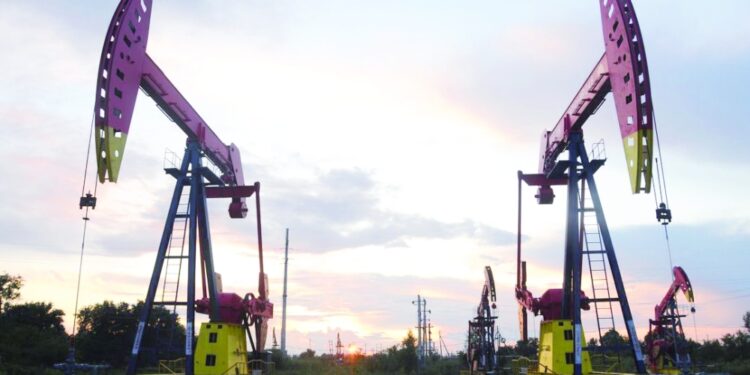 العقود الآجلة لنفط عمان تنهي 2022 بمتوسط يتجاوز 95 دولارا