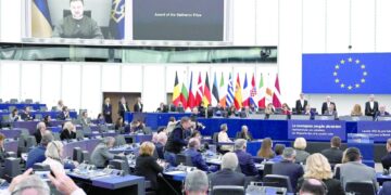 زيلينسكي: تنتظرنا 6 اشهر حاسمة لصد الهجمات الروسية