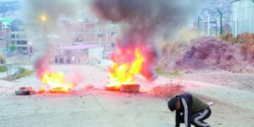 محتجون يغلقون الطرق المؤدية إلى المناجم في بيرو