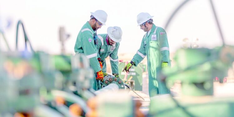 تنظيم العمل في أنشطة التجارة يعزز التعمين ويدعم ريادة الأعمال