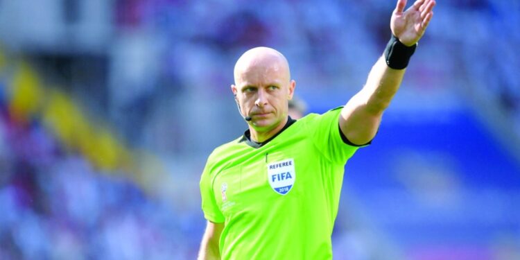 البولندي مارتشينياك حكم نهائي المونديال 1 البولندي مارتشينياك حكم نهائي المونديال