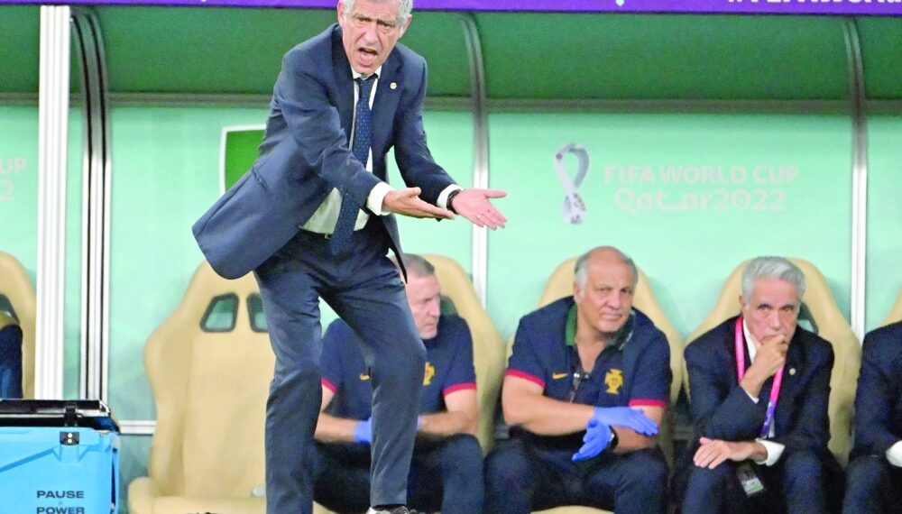 سانتوش يغادر منصبه كمدرب للمنتخب البرتغالي 1 سانتوش يغادر منصبه كمدرب للمنتخب البرتغالي