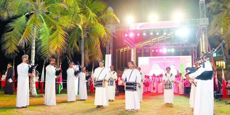 لوحات غنائية وفنية احتفالاً بالعيد الوطني للبحرين 1 لوحات غنائية وفنية احتفالاً بالعيد الوطني للبحرين