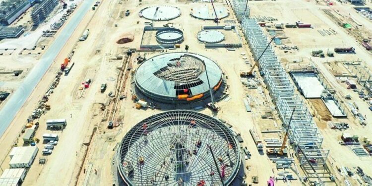 96 % نسبة الإنجاز الكلي بمصفاة الدقم 1 96 % نسبة الإنجاز الكلي بمصفاة الدقم