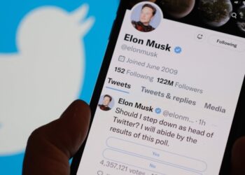 Musk polls Twitter users on his future as CEO