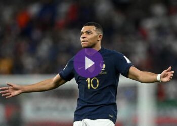 مبابي يقود فرنسا إلى ربع النهائي دون عناء