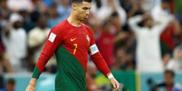 رونالدو ينفي أنباء اتفاقه مع النصر