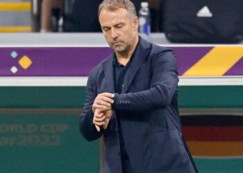 الاتحاد الألماني يجدد الثقة في مدرب المنتخب هانزي فليك