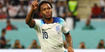 الاتحاد الإنكليزي لكرة القدم يؤكد عودة رحيم ستيرلينغ إلى معسكر منتخب “الأسود الثلاثة”