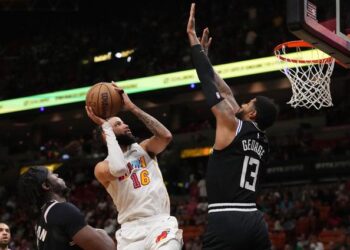 NBA – هيت يتخطّى عقبة كليبرز بنجاح