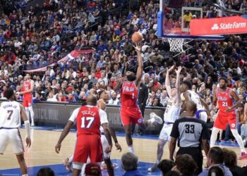 هاردن يقود سيكسرز للفوز على ليكرز بعد التمديد