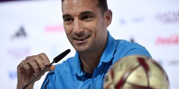 سكالوني يظهر الاحترام لكرواتيا وتاغليافيكو يتحدث عن تأثير ميسي على روح الفريق