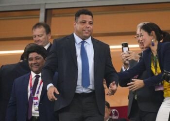 رونالدو: “ميسي مطالب بمضاعفة جهوده للتتويج باللقب”