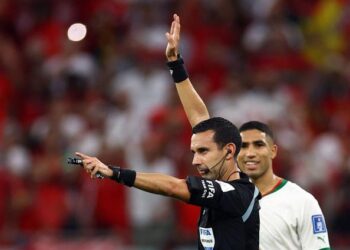 المكسيكي راموس يقود مباراة المغرب وفرنسا