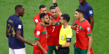 المغرب يتقدم باحتجاج رسمي على “ظلم تحكيمي” في نصف النهائي ضد فرنسا