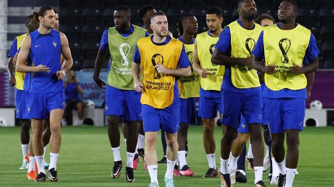 كأس العالم FIFA قطر 2022™: عودة رابيو وأوباميكانو إلى تمارين فرنسا وكومان يعاني من فيروس طفيف