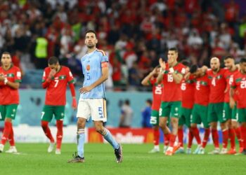 الإسباني سيرجيو بوسكيتس يعلن اعتزاله اللعب دوليًا