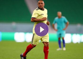 روبيرتو كارلوس: “فرنسا والأرجنتين استحقا التأهل إلى النهائي”