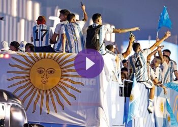 مسيرة احتفالية مميزة للمنتخب الأرجنتيني عقب التتويج التاريخي