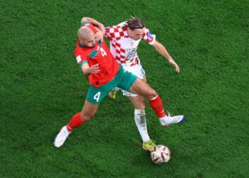 من أمرابط ركض بقلبه إلى كنو وأوناحي.. نجوم عرب تركوا بصمتهم