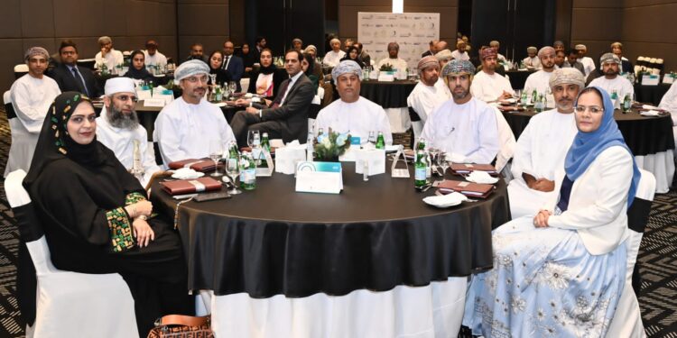 “العمانية للنطاق العريض” توقع اتفاقيات لتوفير المزيد من التمويل لتوسيع تغطية شبكة النطاق العريض في مختلف محافظات السلطنة