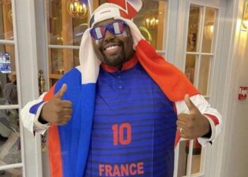 8E01CF4B B32B 42EF AA95 27AE185B10B2