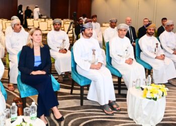 التوقيع على اتفاقية حق الانتفاع بميناء الصيد البحري بالدقم