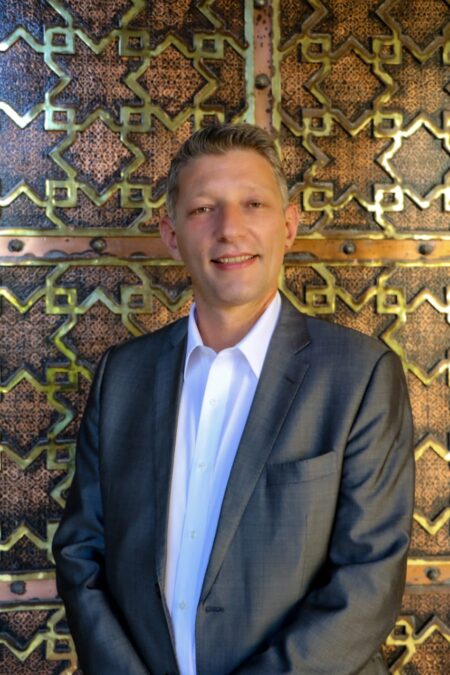 D9558C1D 8938 4B64 9D98 083EB0ED7AC2