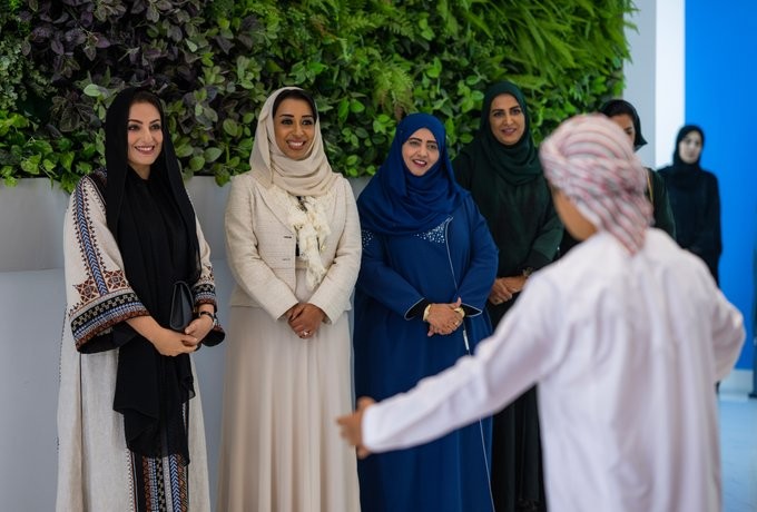 السيدة الجليلة تتفضل بزيارة جمعية الأطفال ذوي الاعاقة بالعذيبة بمحافظة مسقط 2 DEE567A6 C4FB 4DCA B600 48681D31D3DE