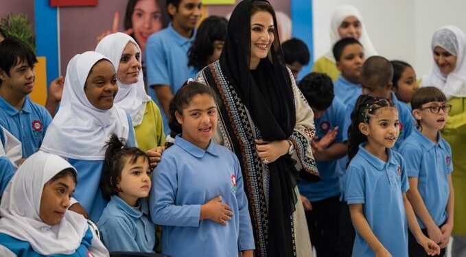 السيدة الجليلة تتفضل بزيارة جمعية الأطفال ذوي الاعاقة بالعذيبة بمحافظة مسقط 1 F849C1A6 209E 43CF B858 DDF0F9EF01A4