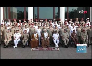 جلالة السلطان ينعم بميداليتي الخدمة الممتازة والثناء السلطاني على عدد من منتسبي قوات السلطان المسلحة