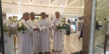 حِلية تفتتح أكبر فروعها في مول عُمان